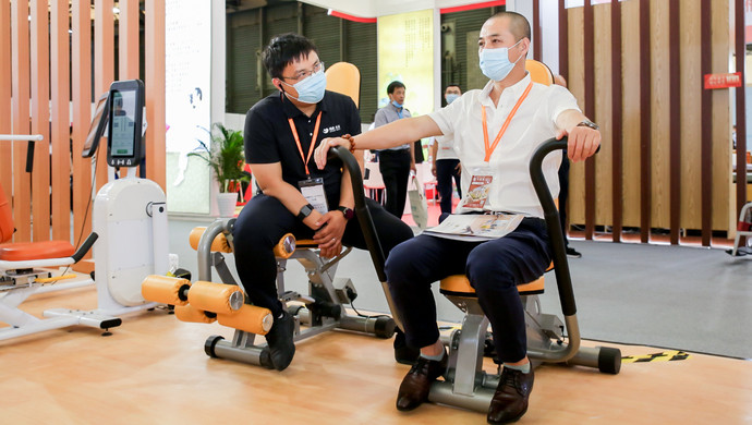 智慧養(yǎng)老成未來趨勢，“黑科技”頻現(xiàn)上海老博會(圖1)